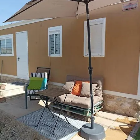 Minicasa Con Vistas A Hoces Del Rio Riaza. Holiday home Montejo de la Vega de la Serrezuela
